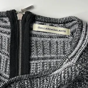 Gallarda Galante fringe geometric elbow length sweater. Size F. Size M. thumbnail 4