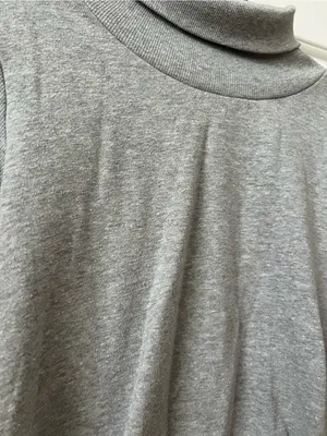 ALO Yoga Light Gray Turtleneck Sweatshirt thumbnail 2