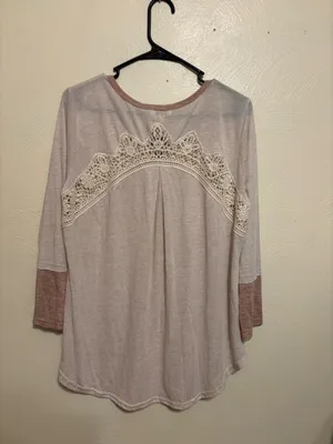 Umgee Blush Henley with Cream Crochet Shoulder Panels and Mauve Contrast Cuffs thumbnail 9