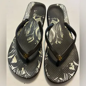 Tory Burch Brown
Flip Flops size M thumbnail 1