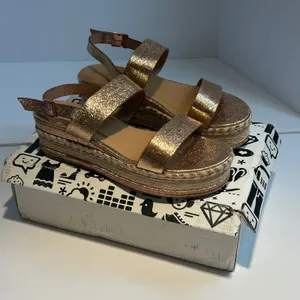 Bamboo Infinity-05M Rose Gold Metallic Espadrille Platform Wedge Sandals 8.5‎ thumbnail 2