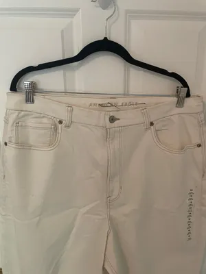 American Eagle Outfitters Curvy Mom Jeans thumbnail 3