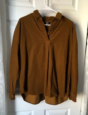 Uniqlo women corduroy oversized long sleeve blouse tiny black stains sz L cotton thumbnail 1