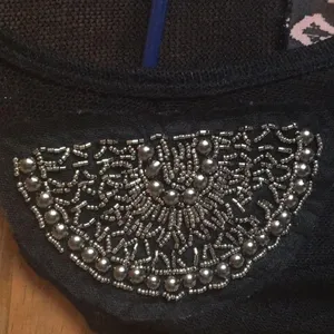 🔵Daytrip Buckle Embellished Black And coral Top! thumbnail 4