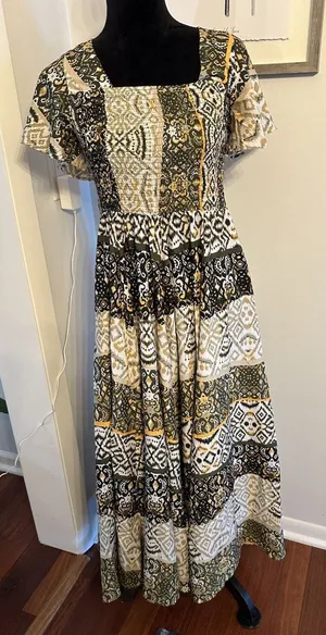 Puff Sleeve Maxi Dress Open Tie Back Smocking Green Beige Batik Size Medium Cato thumbnail 1