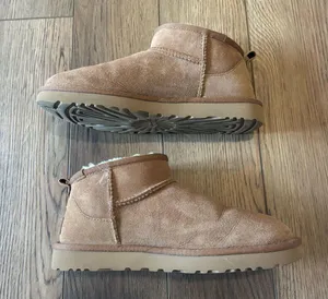 UGG ultra mini thumbnail 1