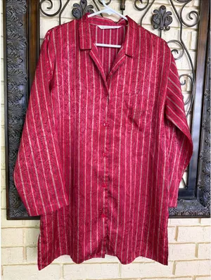 Vintage 90s Victoria Secret Nightshirt Nightgown Button Up Satin Red Gold Sz M thumbnail 1