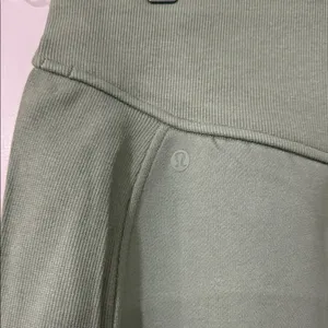 Lululemon Scuba Mini Olive Green Skirt size SP thumbnail 6