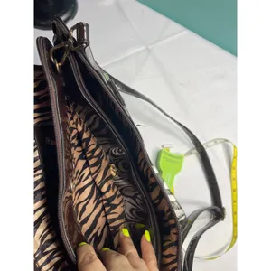 Stylish Zebra-Print‎ Crossbody Bag thumbnail 5