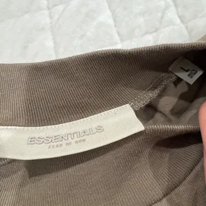 Fear of God Essentials Short-Sleeve Tee 'Wood' thumbnail 4