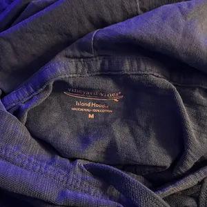 Vineyard Vines Island Hoodie Shirt thumbnail 3