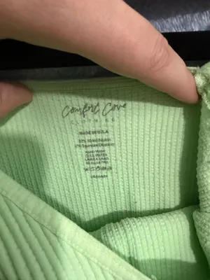 Comfort Cove Clothing Light Green Ribbed V-Neck Cropped Tank Top thumbnail 3