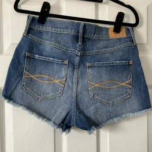 Abercrombie and‎ Fitch Raw Hem Shorts Size 6/28 thumbnail 2