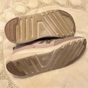 New Balance 009 Sneakers Women’s Size 7 Lace Up Blush Rose thumbnail 7