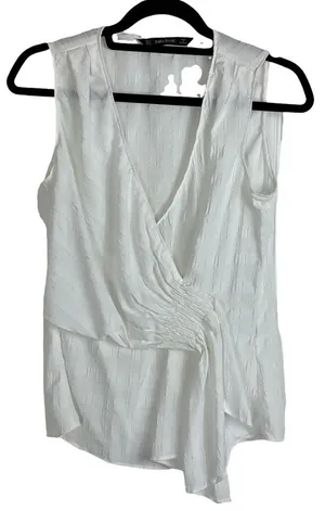 Zara White Textured Blouse Size Small thumbnail 1