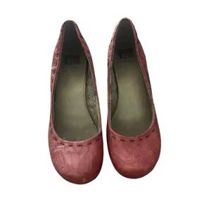 BC Women's Size 8 Red Textured Leather Grunge‎ Steam Punk Cone Heels thumbnail 3