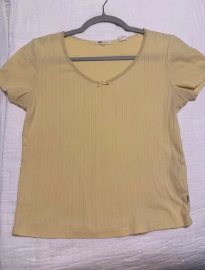 Levi’s Top Crop size medium  thumbnail 1
