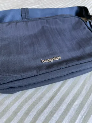 Baggallini True Classic Belt Bag Sling French Blue Fanny Pack Bag Navy Nylon thumbnail 4