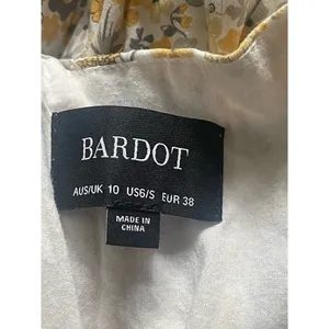 Bardot Cindy Sweetheart Dress in Soft Yellow Floral thumbnail 9