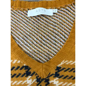 ASTR The Label Plaid Knit Sweater Mustard Brown V Neck Cropped Women’s Medium thumbnail 4