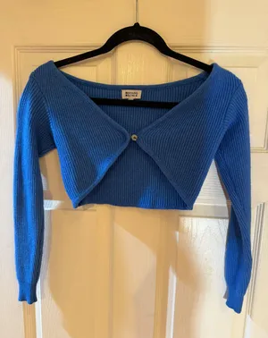 Beginning Boutique Cropped Sweater thumbnail 1