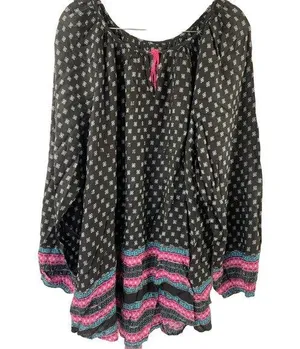Chelsea & Theodore Women's Top thumbnail 1
