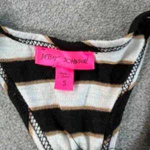 Betsey Johnson Striped Racerback Tank Top Women's Small Black/White Gold Metalli thumbnail 3