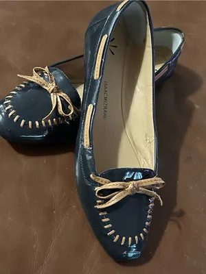 Isaac Mizrahi Navy Patent Loafers with Tan Bow 10M thumbnail 1