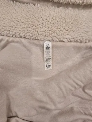 Alo Yoga Foxy Sherpa Jacket - Bone XS thumbnail 10