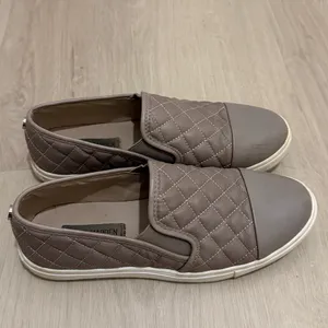 Steve Madden Zaander Quilted Brown Slip-On Sneakers thumbnail 5