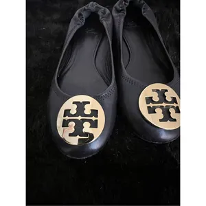 Tory Burch Reva Black Leather Ballet Flats Gold T Logo Classic Womens Size 7.5 thumbnail 3