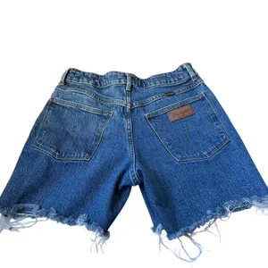 Wrangler High-Rise Denim Cutoff Shorts, Medium Wash, Women's Size 27 thumbnail 2