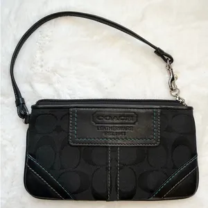 y2k Coach Vintage Leatherware Black Soho Wristlet thumbnail 1