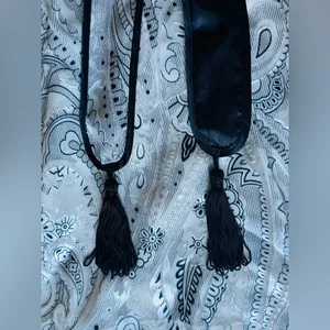 Morgan Taylor Intimates Black and White Paisley Robe Size M Midi Length Tie Belt thumbnail 12
