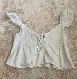 PacSun crop top thumbnail 1