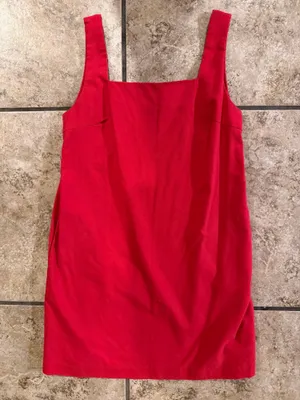 Red dress thumbnail 1