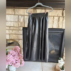 NWT Abbey faux leather black midi skirt, size S. thumbnail 4