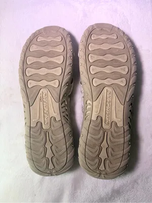 Skechers Women's Light Beige Open-Toe Slide Sandal with Pink Accent thumbnail 9