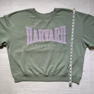 H&M - Women’s Harvard University Crewneck Large thumbnail 3