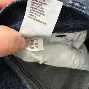 NWOT Old Navy The Diva Low Rise Stretch Denim Blue Flare Trouser Jeans 6 Casual thumbnail 7