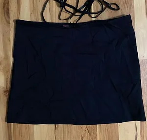 Urban Outfitters Black Halter Top Size Medium NWT thumbnail 1