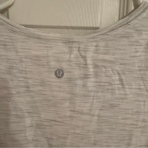 Lululemon Love crew short sleeve thumbnail 3
