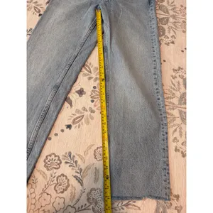 Zara Mid Rise Straight Leg Jeans Size 2 Blue Denim Classic thumbnail 3