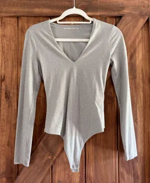 Abercrombie Sparkly Bodysuit V-Neck Silver Long Sleeve thumbnail 1