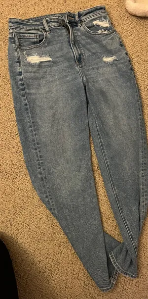 American Eagle Boyfriend jeans thumbnail 1