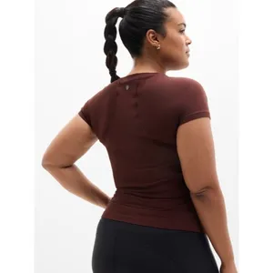 New Athleta M Momentum Seamless Tee Garnet Short Sleeve Medium Regular thumbnail 4