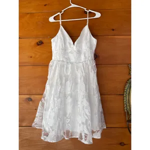 NWT Lulus Floral Feelings White Floral Jacquard Babydoll Mini Dress Cocktail M thumbnail 3