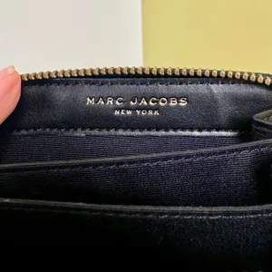 Marc Jacobs Mini Wallet Zip Around Black Saffiano Finish Card Wallet thumbnail 9