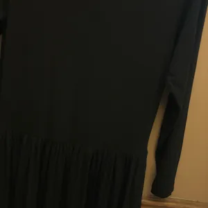 Nordstrom the Catalog Pleated‎ Babydoll Shoulder Pad Maxi Dress Black Small thumbnail 5