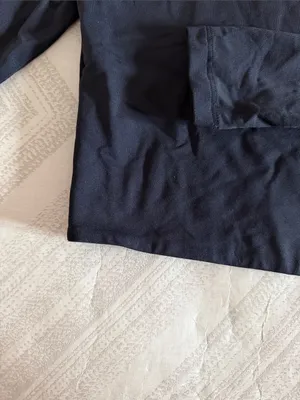 Aritzia Contour Black Crewneck Cropped Long Sleeve Top Size Small thumbnail 3